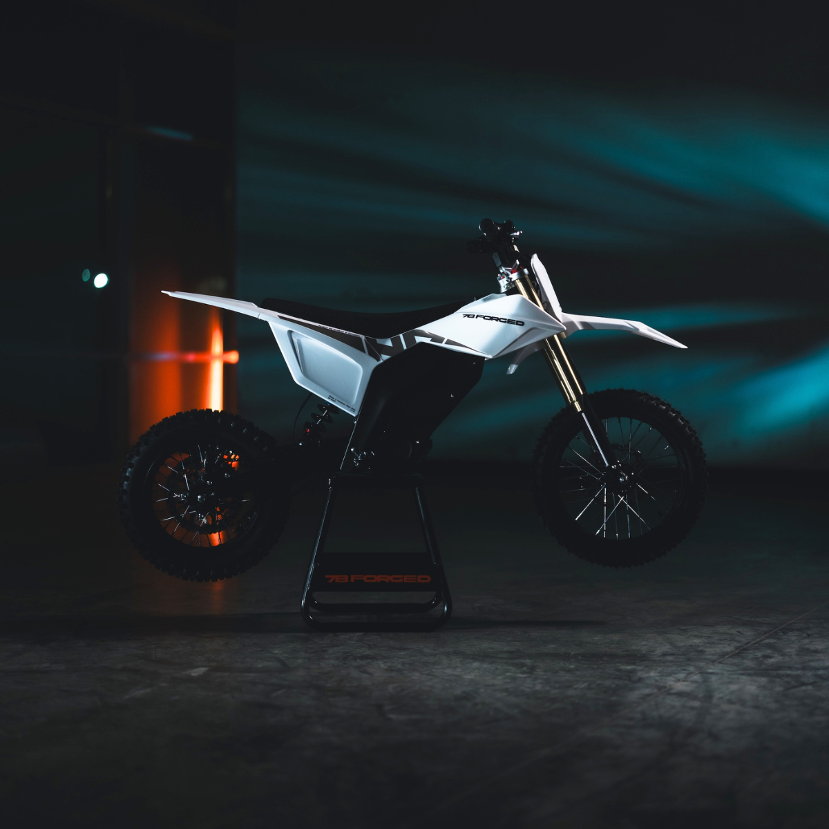 オートバイ・バイク Dr.CLIFF An ultimate racing machine 1/12 78 Forged - Phase 1 – Electrix Moto