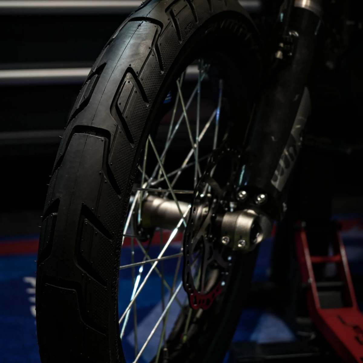 PIVOTRAX CYBER 60/100-14 Street Tire