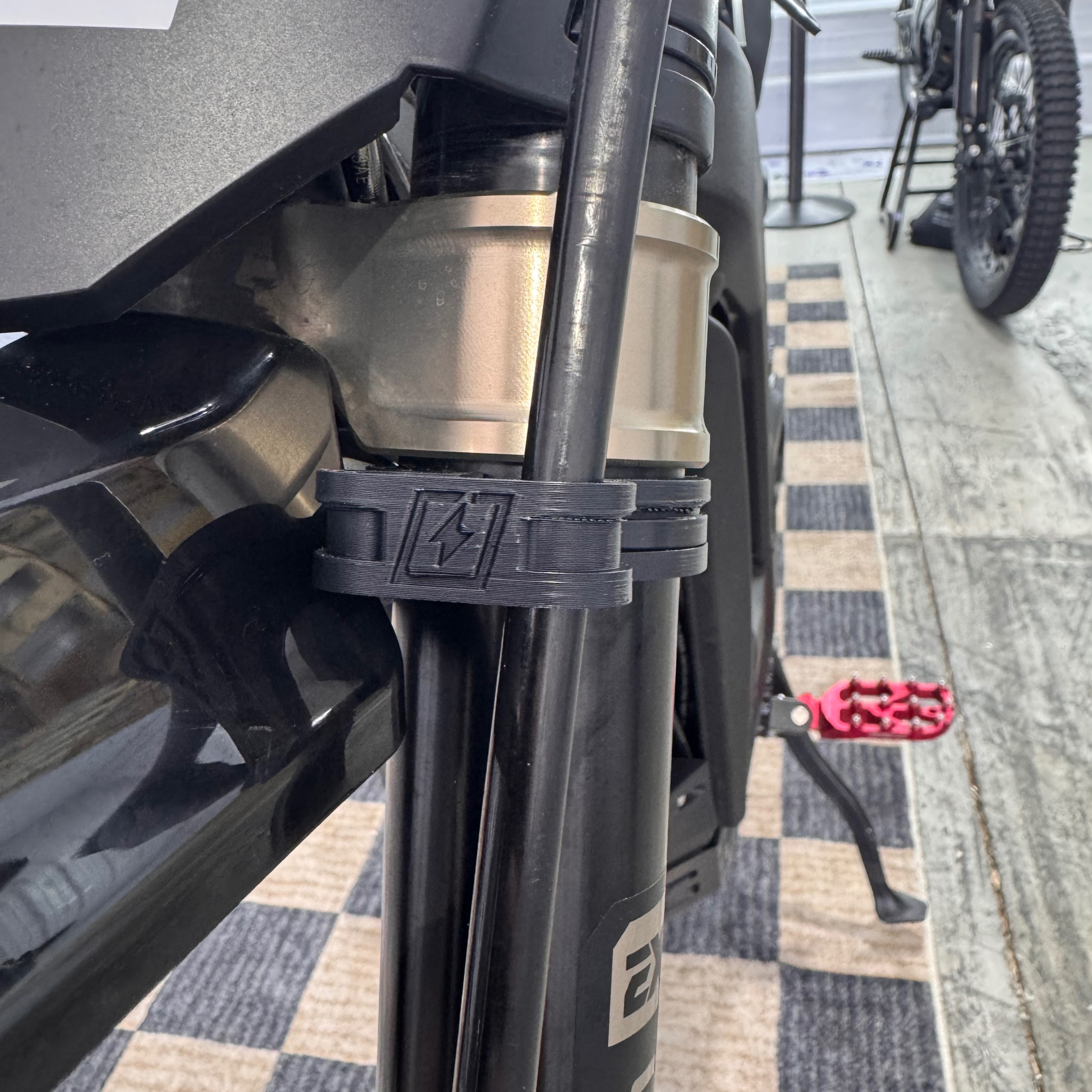 Universe Brake Cable Guide