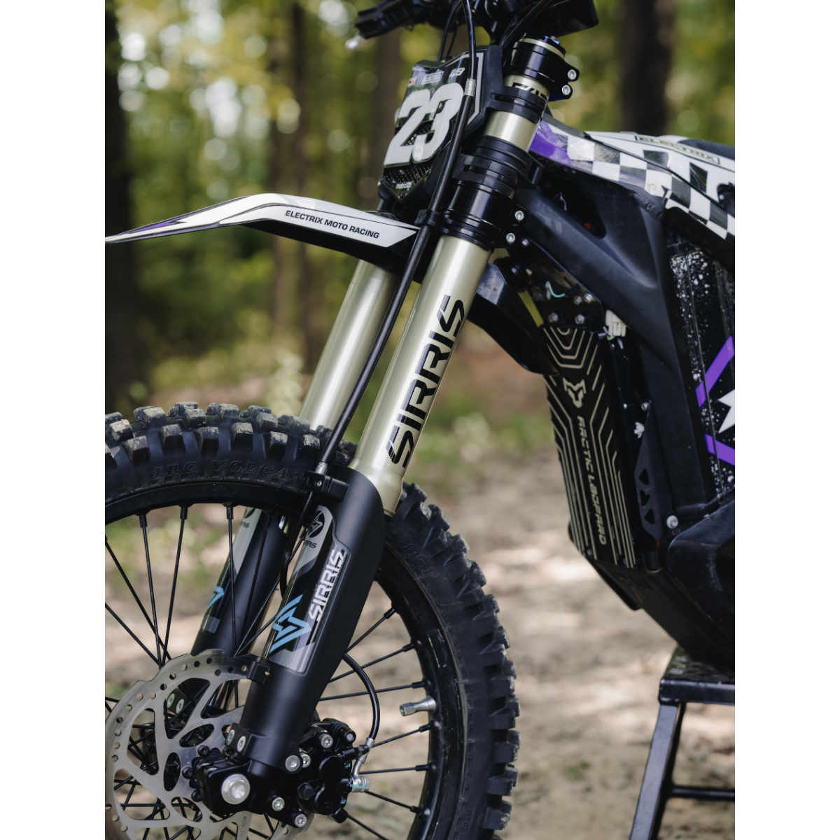 F43 CMX Tune | Tool Free LSC | 220 mm Travel | Arctic Leopard XE Pro R