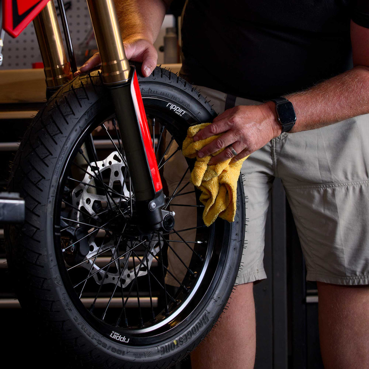 Blackline Ready-to-Ride Supermoto Wheelset for E-Ride Pro SS 2.0
