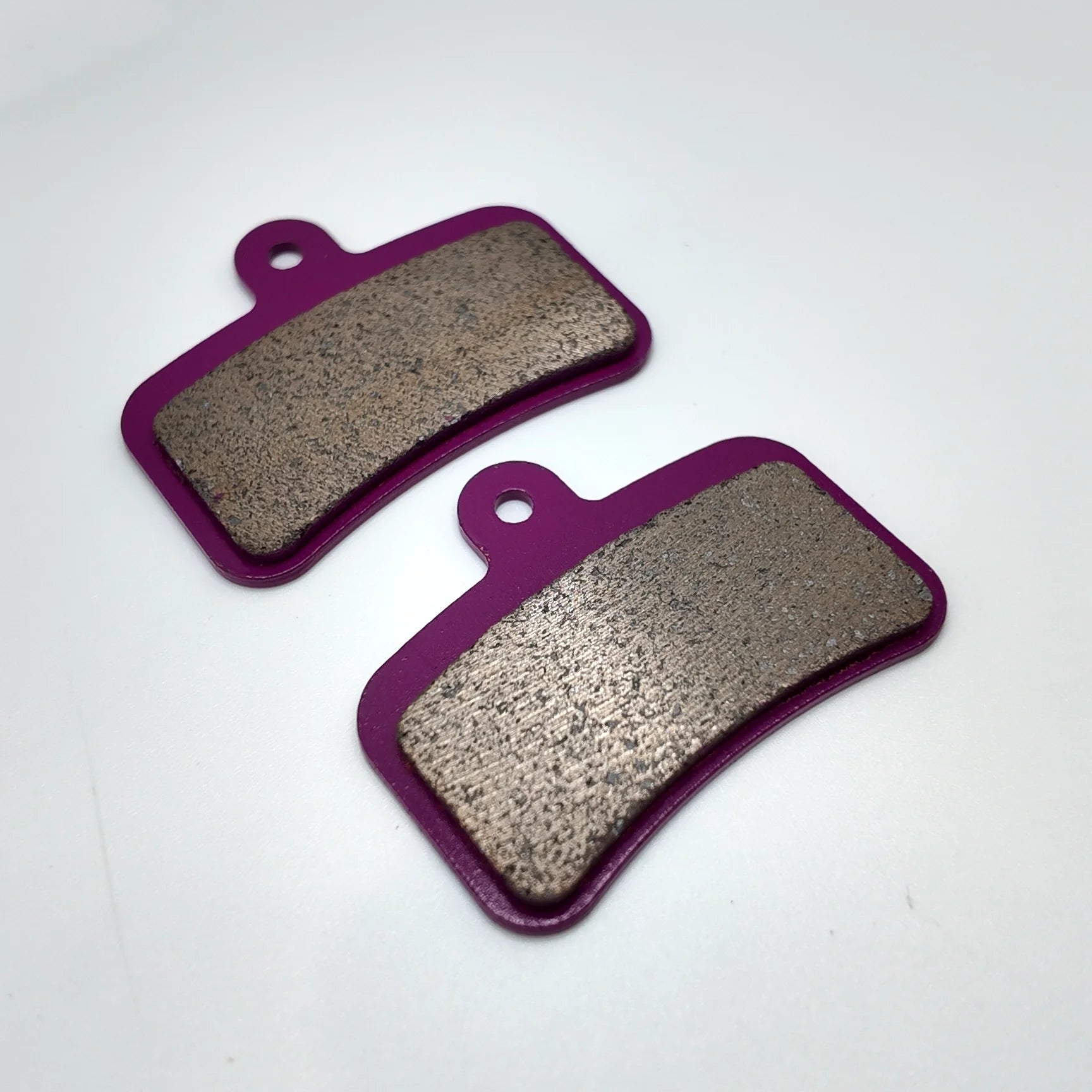 Performance Brake Pads | Arctic Leopard XE Pro / Throne SPRNT / Vetra Blazer